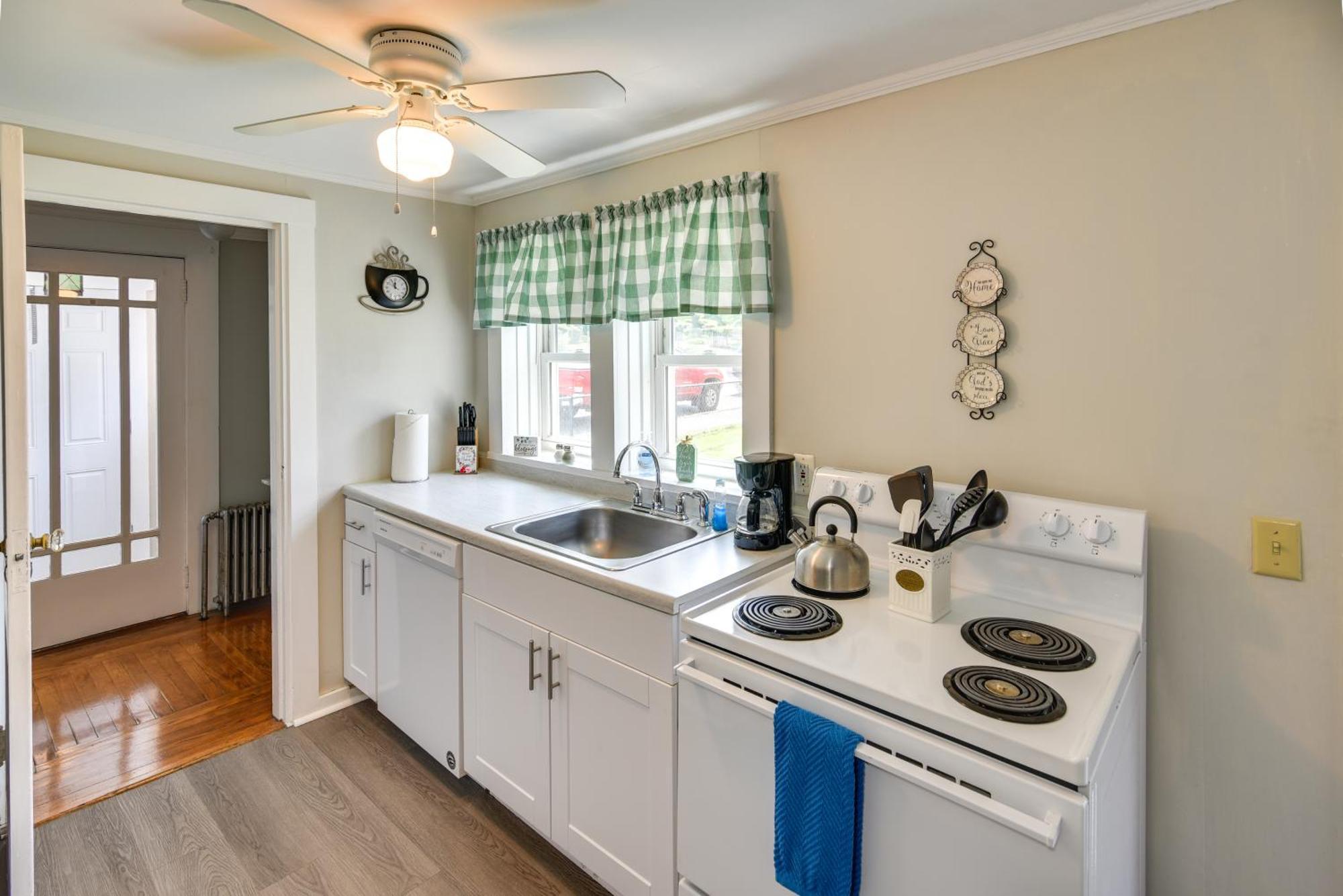 Newport House Less Than 3 Mi To Beaches And Bowens Wharf! Dış mekan fotoğraf